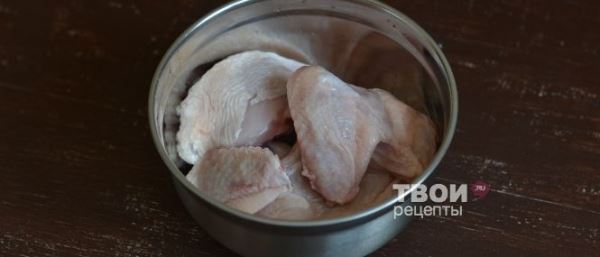 Курица в соевом маринаде запеченная с картофелем и луком