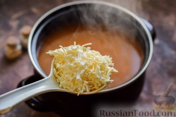 Суп из консервированной горбуши с плавленым сыром