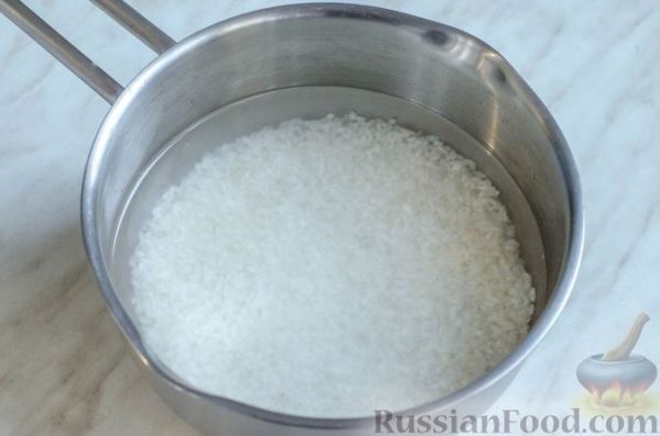 Рисовый рулет с шампиньонами, стручковой фасолью и сыром
