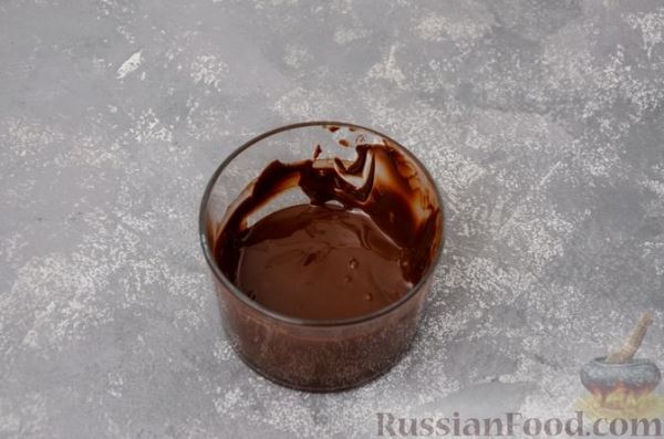 Шоколадно-ореховый десерт с финиками и кокосовой стружкой (брауни без выпечки)