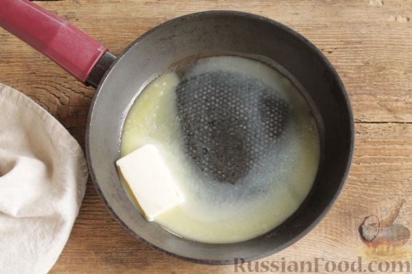 Мясной рулет с луком и сыром (в духовке)