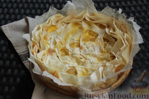 Пирог из лаваша, с яблоками и яично-сметанной заливкой