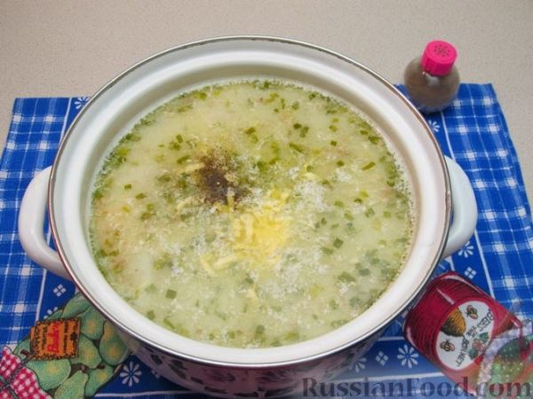 Сливочный суп с фаршем, сыром и картофелем