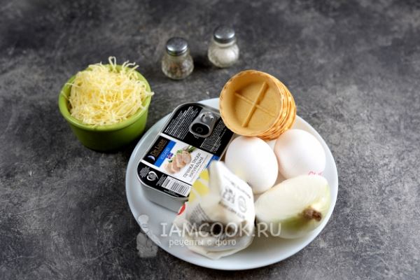 Тарталетки с печенью трески, яйцом и сыром